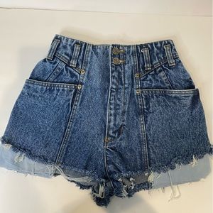 NUOVO Jean shorts